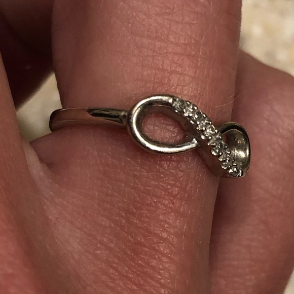 Infinity Diamond Ring - Picture 3 of 6